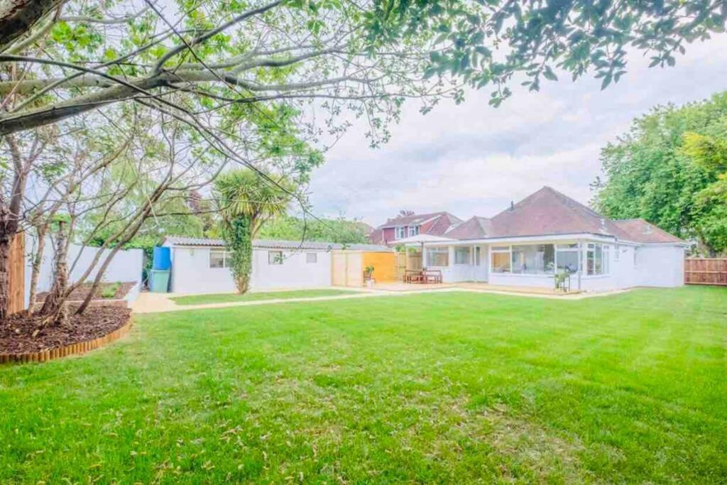 Gorgeous Luxury Chalet, New Forest & Coast & Hordle Exterior foto